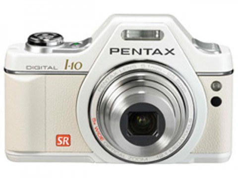 ＰＥＮＴＡＸ、一眼レフをイメージしたコンパクトデジカメを発売