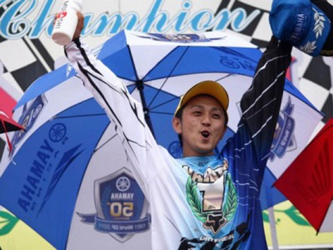 全日本モトクロスで前人未到の自己通算１００勝を成田選手が達成