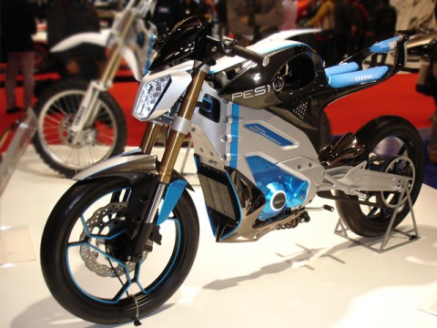 ヤマハがEVのスポーツバイクを提案