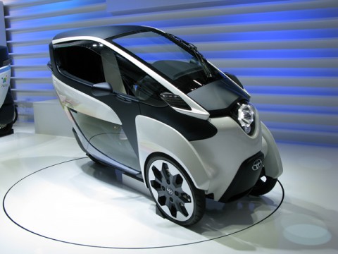 超小型モビリティが新市場を創出する　「2人乗り小型EV」の車両規格が鍵