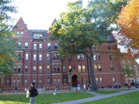 画像・ハーバード大へ私費留学する学生にユニクロが奨学金提供