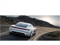 画・ポルシェ流、電気自動車は驚愕の近未来スポーツカー？