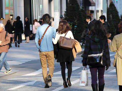 バレンタインデー2016  「告白」ではなく、チョコも「シェア」する時代へ