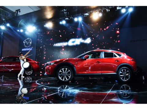 「Mazda KOERU」の市販モデル、北京で公開。6月から、まず中国で発売する