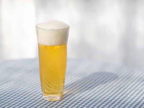 15年の世界のビール生産量は約1億8,900万kl　東京ドーム約152杯分
