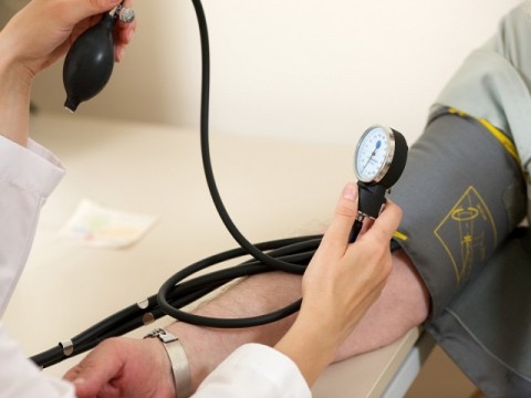 1万人の調査から判明した高血圧患者の実態 30代男女の3割以上が「何もせず」