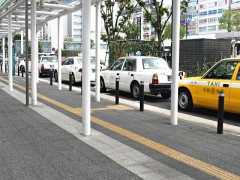 都内タクシー値下げ、利用増やしたい16％、利用増やさない74％
