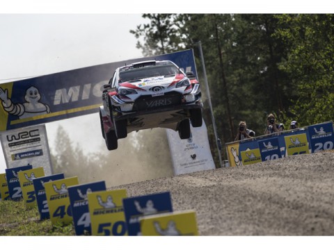 WRC第8戦、ラリー・フィンランドでチームトヨタのヤリスWRC優勝