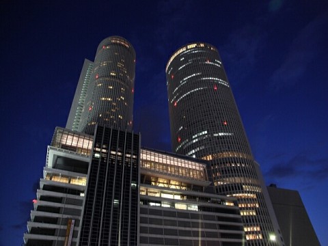 オフィスビル、空調や照明の効率化で使用量低減が進む　～富士経済