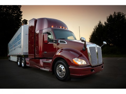 トヨタ、米国で燃料電池大型商用トラックの改良型を公開、実証実験を拡充