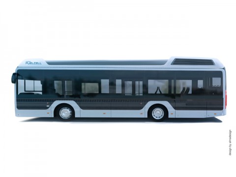 トヨタ、ポルトガルのバス製造会社カエタノ・バス社に燃料電池システムを供与