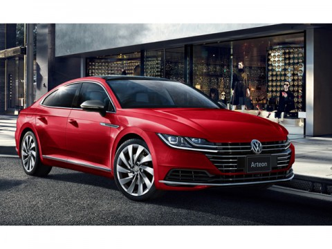 VW、4ドアクーペとも呼べるサルーンアルテオンに新グレード“Elegance”追加