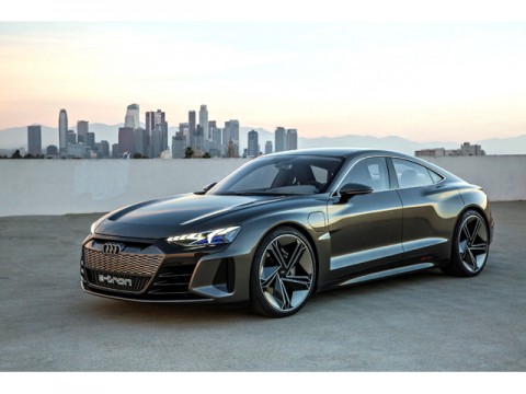 アウディのEV第3弾「Audi e-tron GT concept」、LAショーで世界初公開