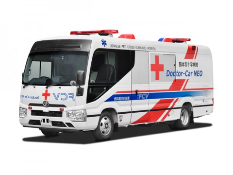熊本赤十字病院とトヨタ、世界初の燃料電池ドクターカーの利活用実証実験開始