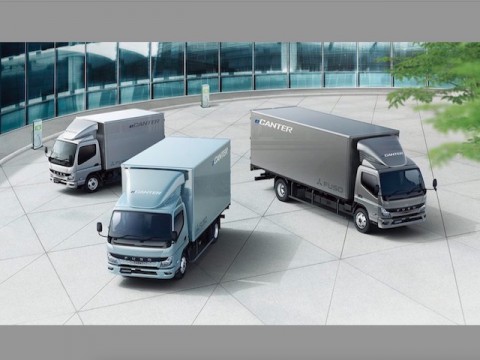 三菱ふそう、ラインアップを拡大し多様な輸送に対応した新世代EVトラック「eCanter」発表