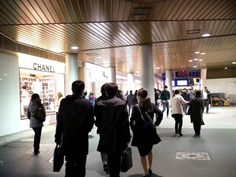 政策総動員し１％程度の実質賃金上昇定着目指す