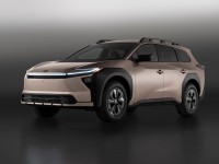 TOYOTA bZ Woodland