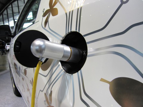 EVの更なる普及に向けて。バッテリーの高電圧化に必須の技術的ブレイクスルー