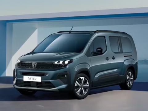 Stellantis、特別色「キアマブルー」を採用した限定MPV「RIFTER LONG GT Kiama Blue Edition発売