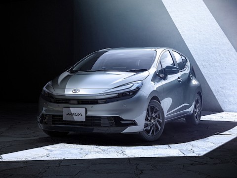 TOYOTA、ハイブリッド専用車「AQUA」をマイナーチェンジ、完成度の高いコンパクトHBに成長