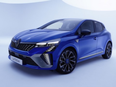 Renault Japon、「走りを極めたルノー独自のフルハイブリッド E-TECH」搭載グレード新発売
