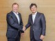 Schaeffler and ROHM_（左）シェフラーAG E-Mobility Division CEO Thomas Stierle、（右）ローム株式会社 取締役 常務執行役員 伊野和英 (2) (1)