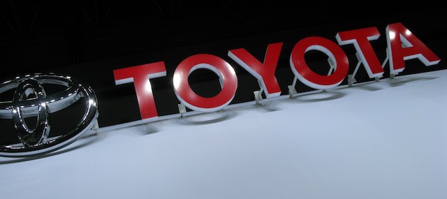 TOYOTA LOGO