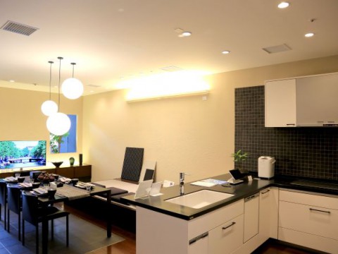 わずか0.1パーセントの金利変動が描く人生の分岐点。長期金利1.8パーセント超の局面における住宅ローン試算と家計の耐性