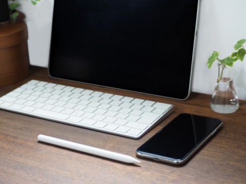 なぜ情報を知る人ほど得をするのか。情報リテラシーが生む所得格差