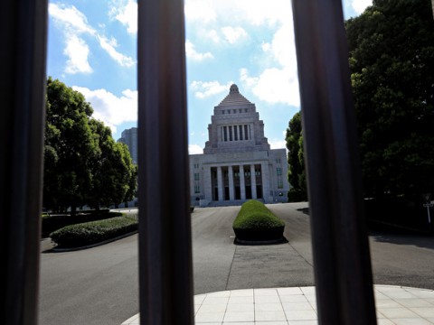 物価高対策の「3本柱」と限界 補助金・減税・給付はどこまで続くか