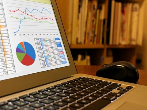 4月入社組に問われるAIスキル。DX投資で変わる「給与の格差」