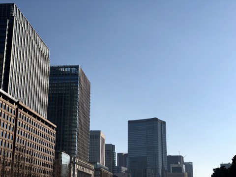 AI便利なのに疲弊増？DX企業8割「作業増」の実態