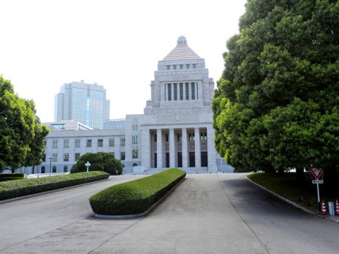 法律はどう決まるのか。成立から施行までの仕組み