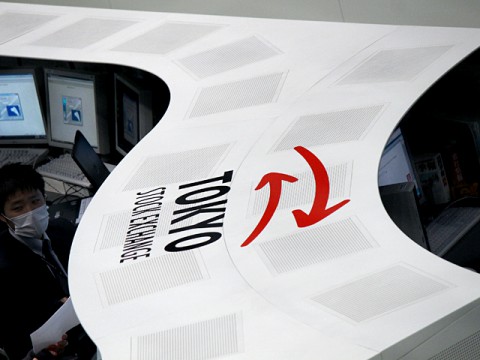 日経平均大引け、1276円安の5万2463円。中東リスク警戒で売り優勢、不安定なスタートに