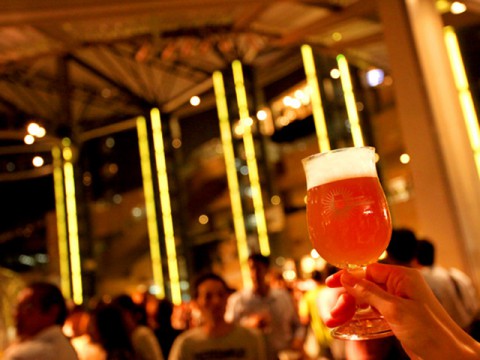 酒類の値上げはなぜ止まらないのか　主要コストの上昇と家計の余力不足が招く消費の変容