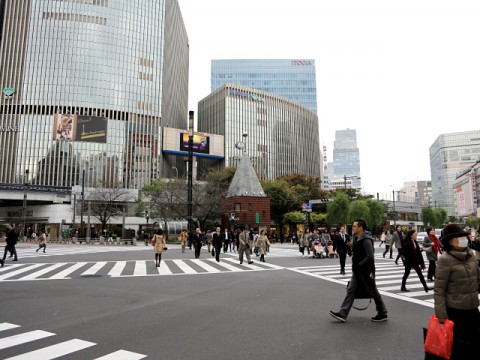 消費が伸びない理由。「消費に回らない」日本経済の深層