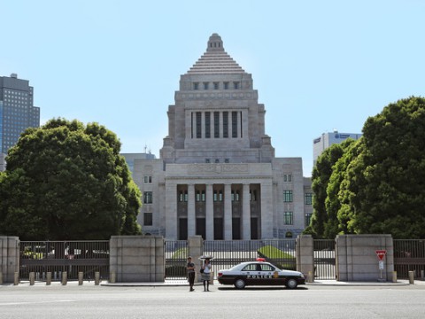 中東情勢で供給網はどう守られているのか　政府対応の全体像