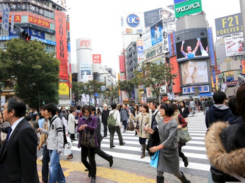 飲食・旅行・ITが日本を支える時代へ 3月売上高4.8％増が示す構造変化