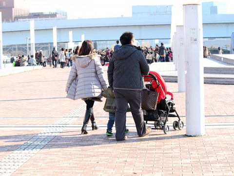 子どもはなぜ減り続けるのか　こどもの日に見る人口構造の現実