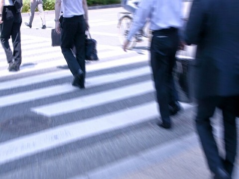 “人手不足経済”が定着へ　4月労働力調査が映す雇用構造の変化