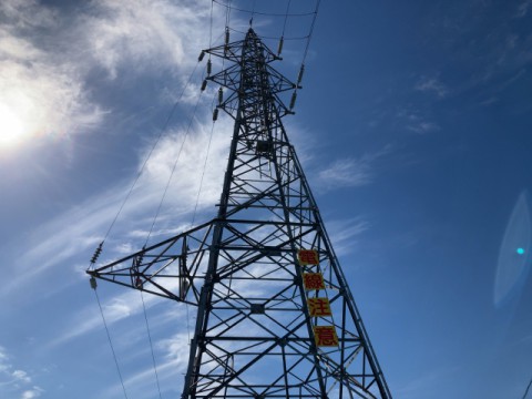 AI時代、なぜ「送電網」が重要になるのか　電力不足の裏で始まる争奪戦