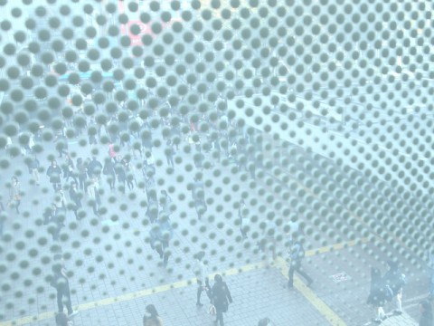 雨の日は家で何をする？　 “おうち時間消費”に見る週末経済